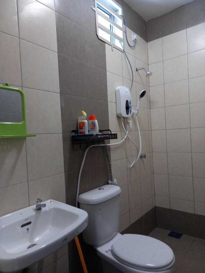 Homestay Zaki D'Gerik Εξωτερικό φωτογραφία